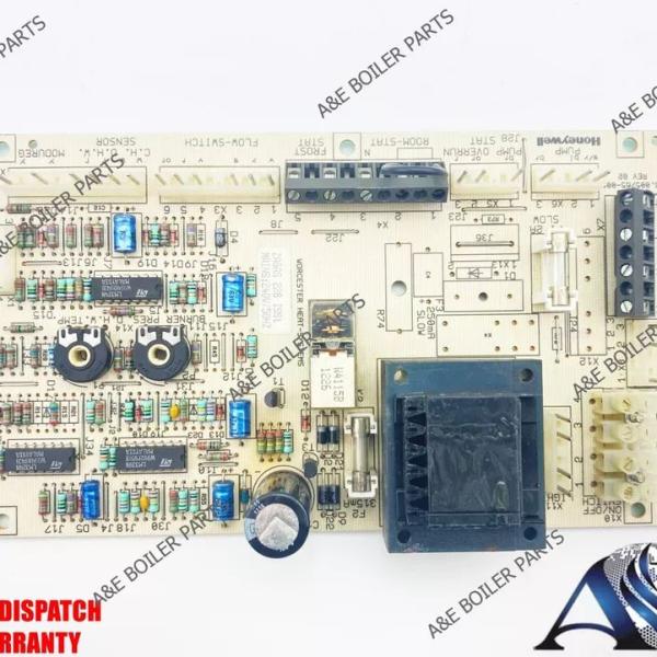 WORCESTER 230 RSF 240 RSF 240 BF & 240 OF BOILER MAIN PCB 87161463040